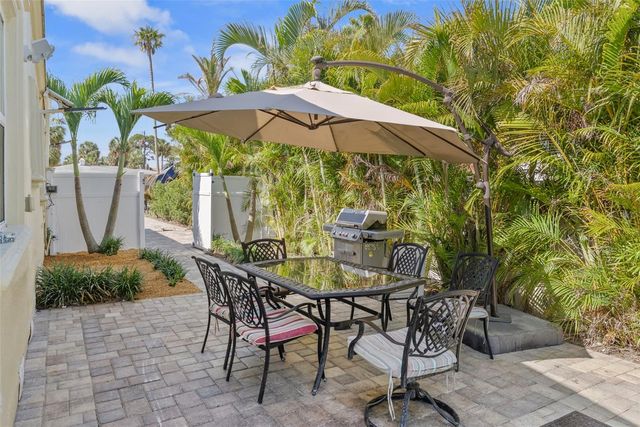 204 44TH AVENUE, St Pete Beach, FL 33706