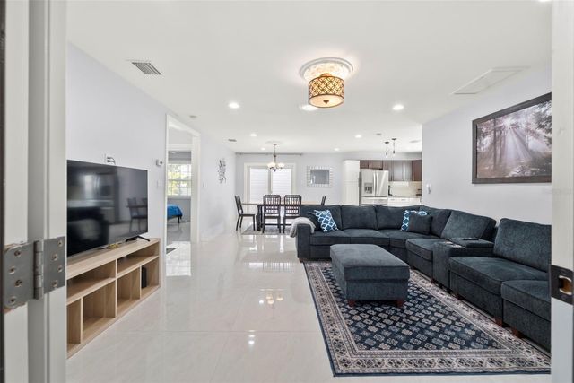 204 44TH AVENUE, St Pete Beach, FL 33706