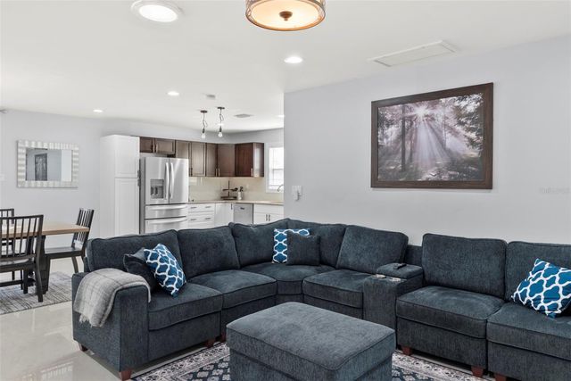 204 44TH AVENUE, St Pete Beach, FL 33706