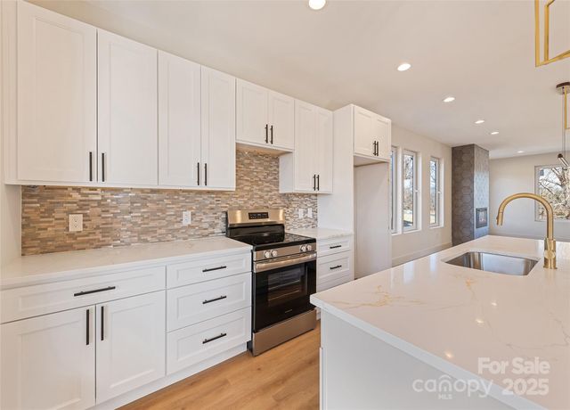 40 Firefly Ridge Trail, Alexander, NC 28701