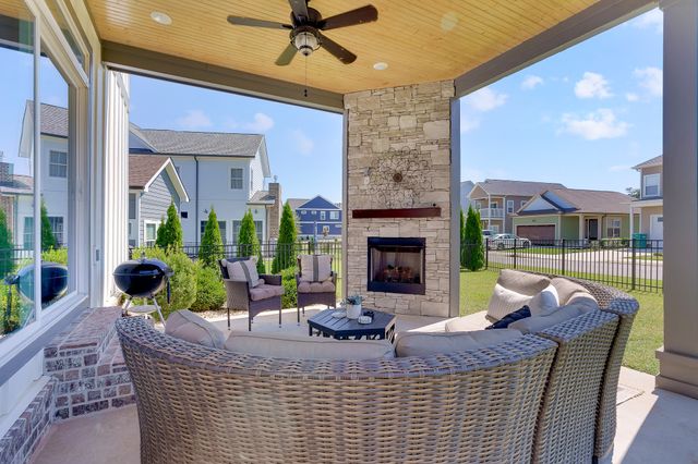 111 Barefoot Way, Winchester, TN 37398