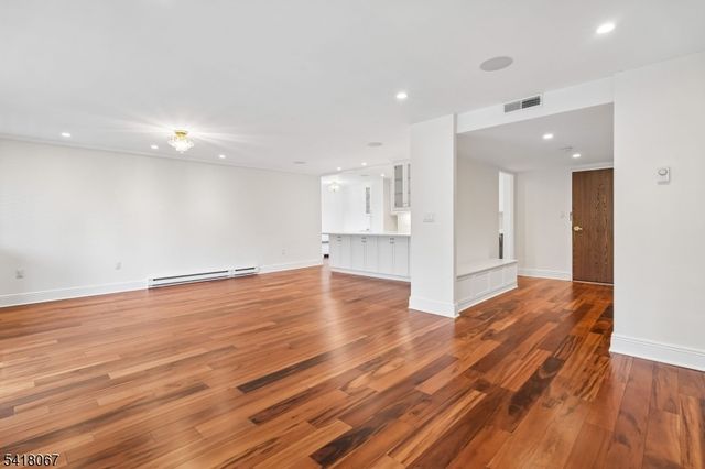 1 Euclid Ave 3B, Summit City, NJ 07901