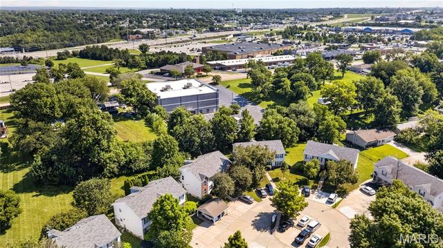148 Old Buggy Court, St Peters, MO 63304