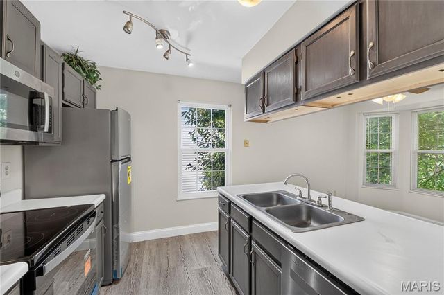 148 Old Buggy Court, St Peters, MO 63304