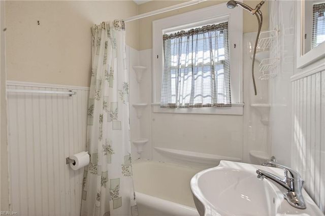 53 Randolph RD, Newport News, VA 23601