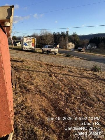 5 Loop Road, Candler, NC 28715