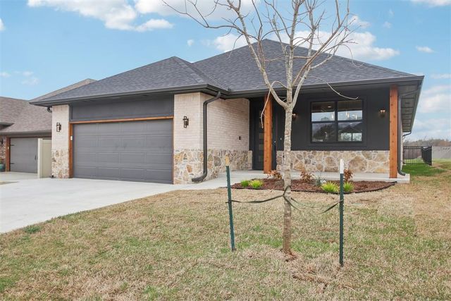 2036 Turtle Creek Way, Norman, OK 73071