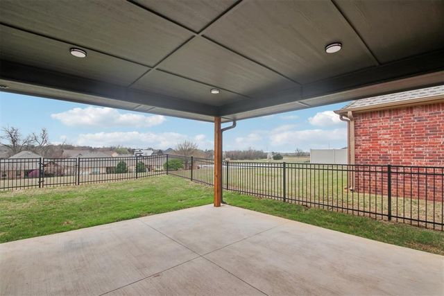 2036 Turtle Creek Way, Norman, OK 73071