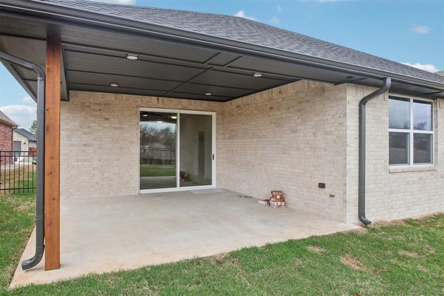 2036 Turtle Creek Way, Norman, OK 73071