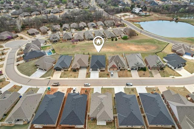 2036 Turtle Creek Way, Norman, OK 73071