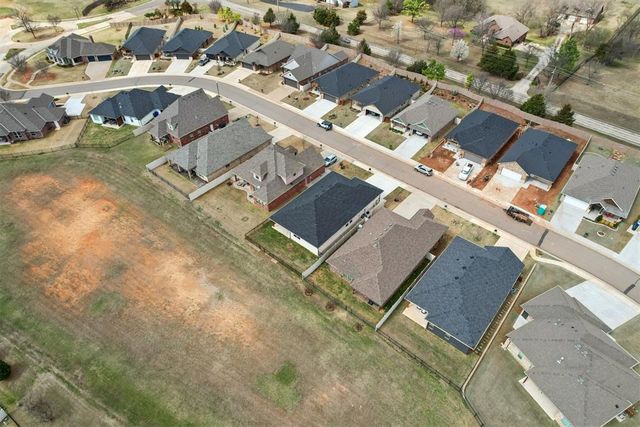 2036 Turtle Creek Way, Norman, OK 73071