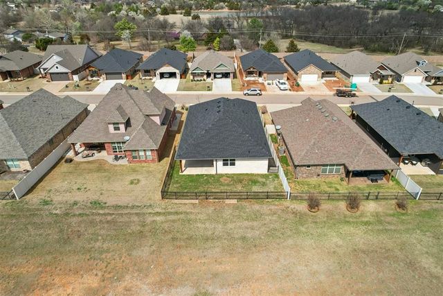 2036 Turtle Creek Way, Norman, OK 73071