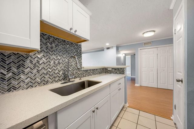 2121 Hepburn Street 710, Houston, TX 77054