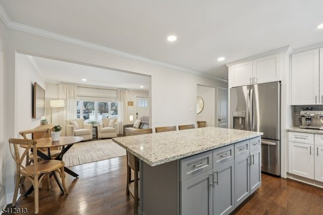 14 Buckingham Dr, Madison Boro, NJ 07940