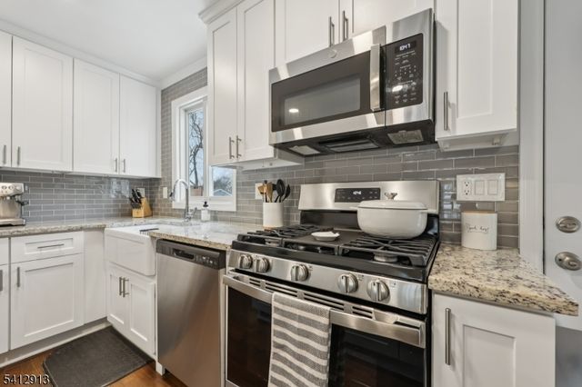 14 Buckingham Dr, Madison Boro, NJ 07940