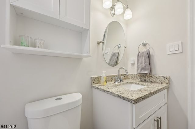 14 Buckingham Dr, Madison Boro, NJ 07940