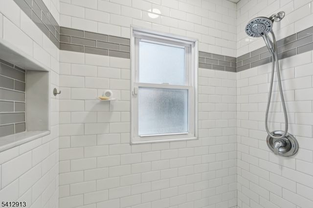 14 Buckingham Dr, Madison Boro, NJ 07940