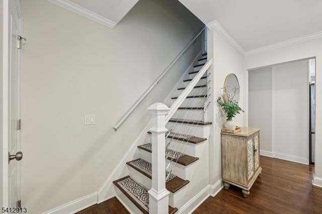 14 Buckingham Dr, Madison Boro, NJ 07940