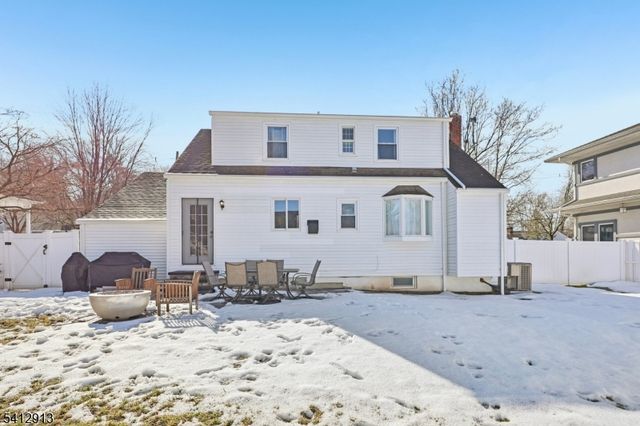 14 Buckingham Dr, Madison Boro, NJ 07940