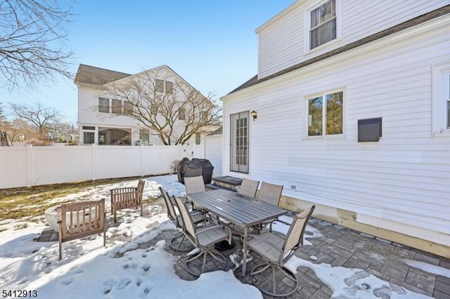 14 Buckingham Dr, Madison Boro, NJ 07940