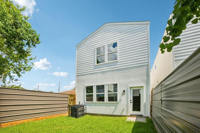 6737 Liverpool Street, Houston, TX 77021