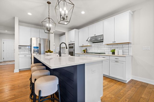 551 Wishing Tree Lane, Pittsfield Charter Twp, MI 48108