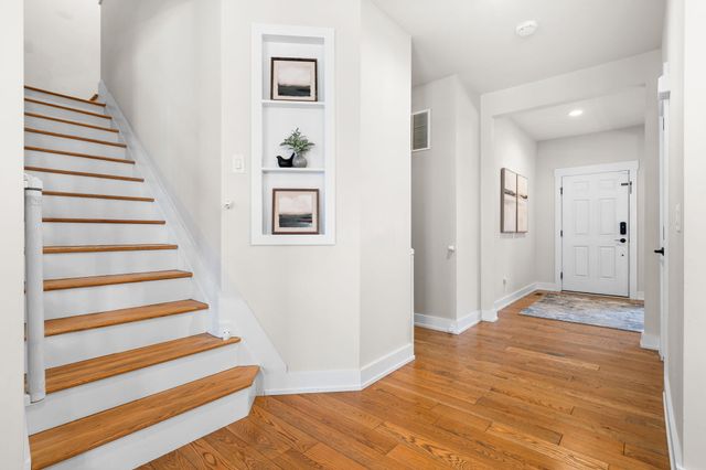 551 Wishing Tree Lane, Pittsfield Charter Twp, MI 48108