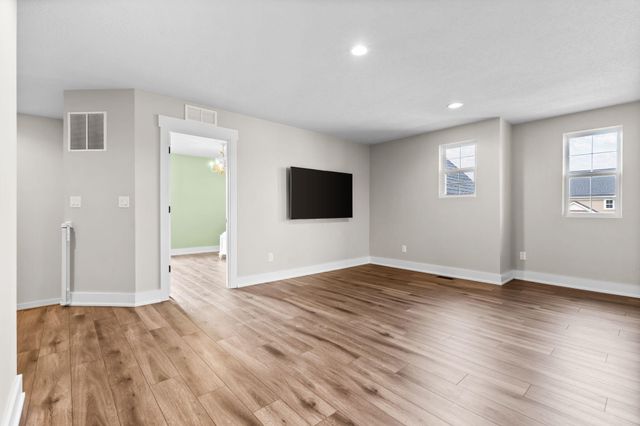 551 Wishing Tree Lane, Pittsfield Charter Twp, MI 48108