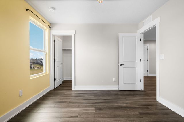 551 Wishing Tree Lane, Pittsfield Charter Twp, MI 48108