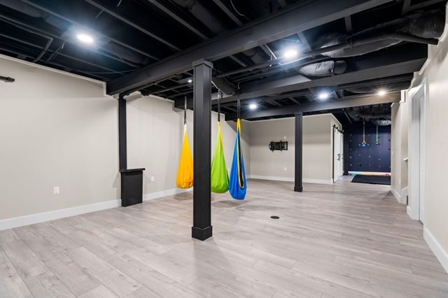 551 Wishing Tree Lane, Pittsfield Charter Twp, MI 48108