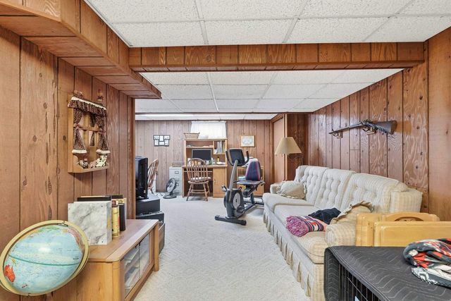 1806 41st Street, Moline, IL 61265