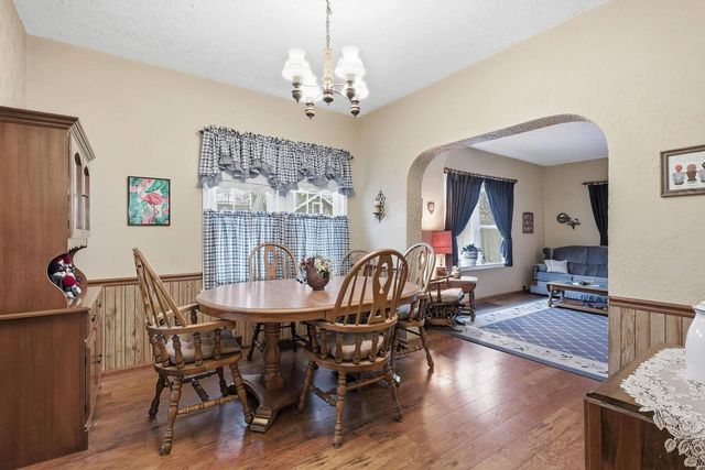 1806 41st Street, Moline, IL 61265