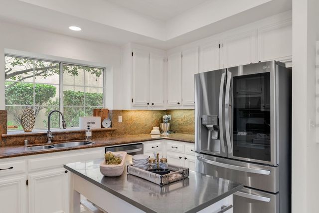 690 690 Glasgow Cir, Danville, CA 94526