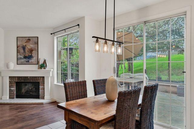 690 690 Glasgow Cir, Danville, CA 94526