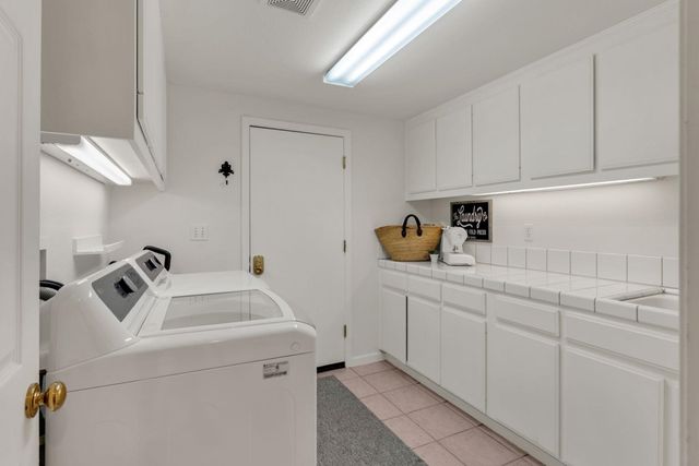 690 690 Glasgow Cir, Danville, CA 94526