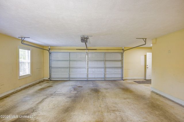 137 Baileys Ridge Circle, Clinton, MS 39056