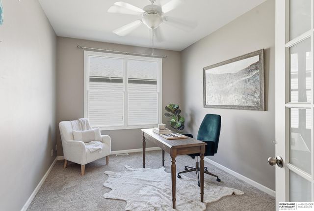4606 Edgerton Drive, Papillion, NE 68133