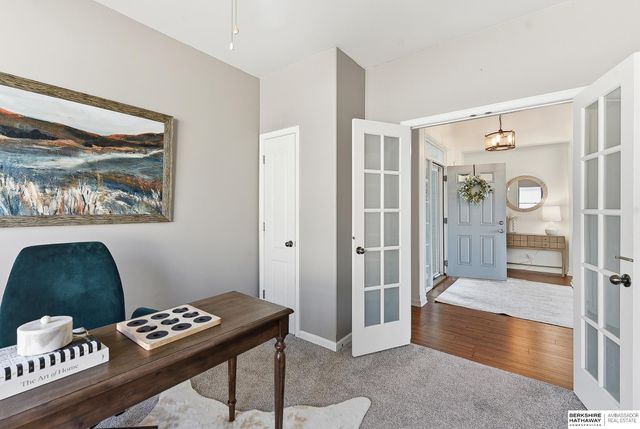 4606 Edgerton Drive, Papillion, NE 68133