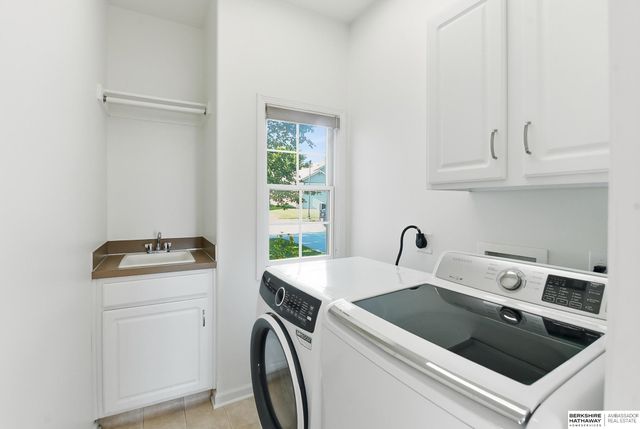 4606 Edgerton Drive, Papillion, NE 68133