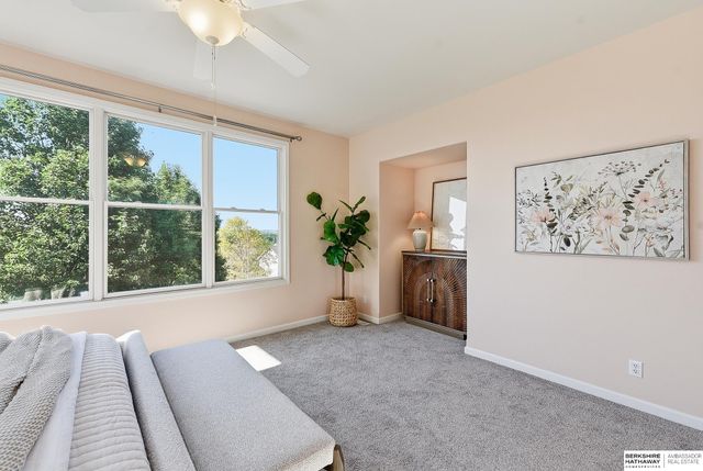 4606 Edgerton Drive, Papillion, NE 68133