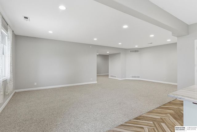 4606 Edgerton Drive, Papillion, NE 68133
