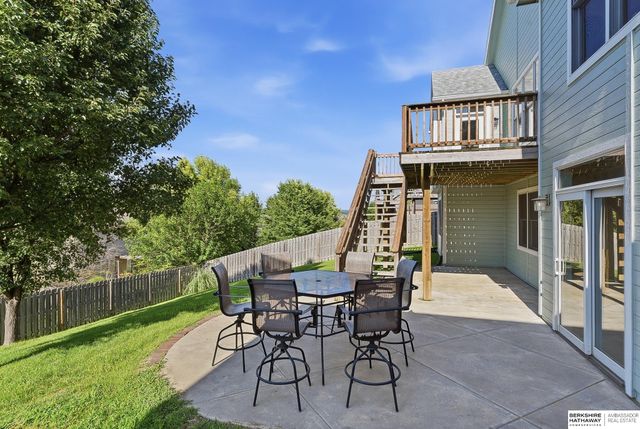4606 Edgerton Drive, Papillion, NE 68133