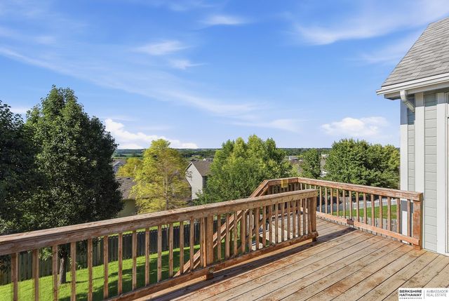 4606 Edgerton Drive, Papillion, NE 68133