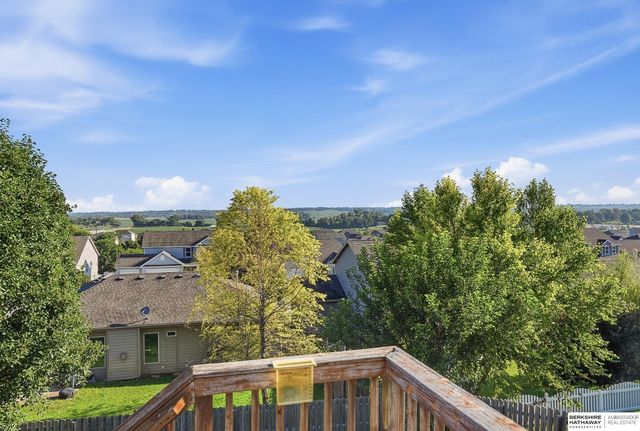 4606 Edgerton Drive, Papillion, NE 68133