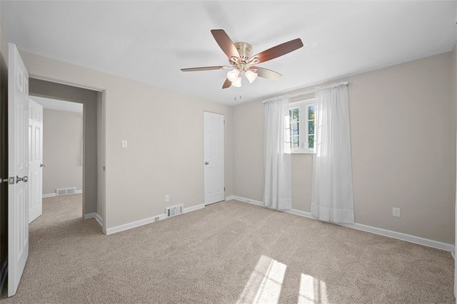 102 Valleyvale Dr, Ross Twp, PA 15209