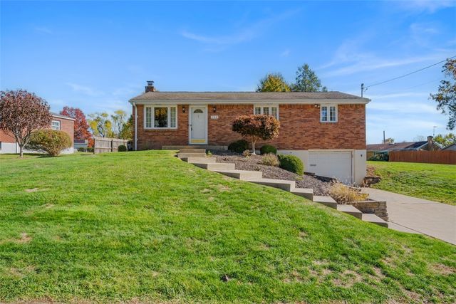 102 Valleyvale Dr, Ross Twp, PA 15209