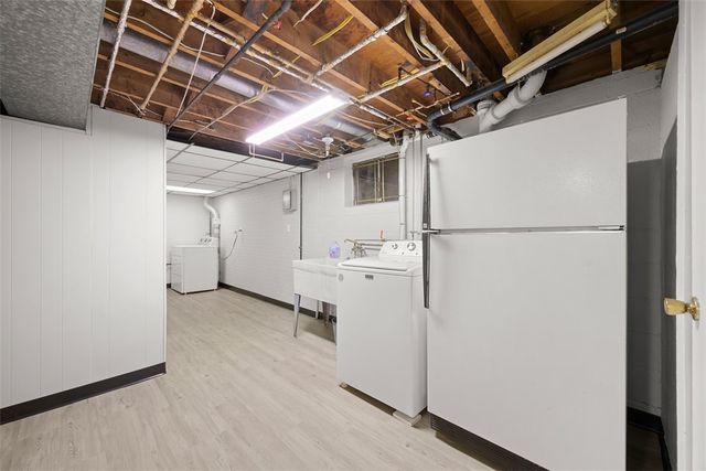 102 Valleyvale Dr, Ross Twp, PA 15209