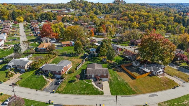 102 Valleyvale Dr, Ross Twp, PA 15209