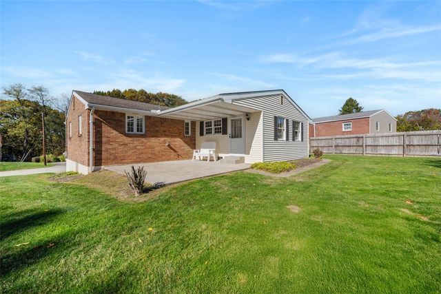 102 Valleyvale Dr, Ross Twp, PA 15209