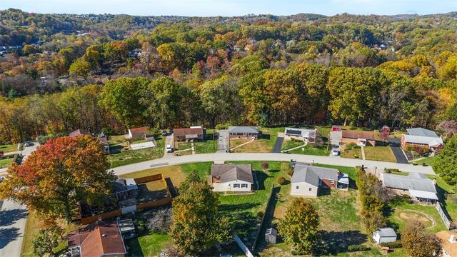 102 Valleyvale Dr, Ross Twp, PA 15209